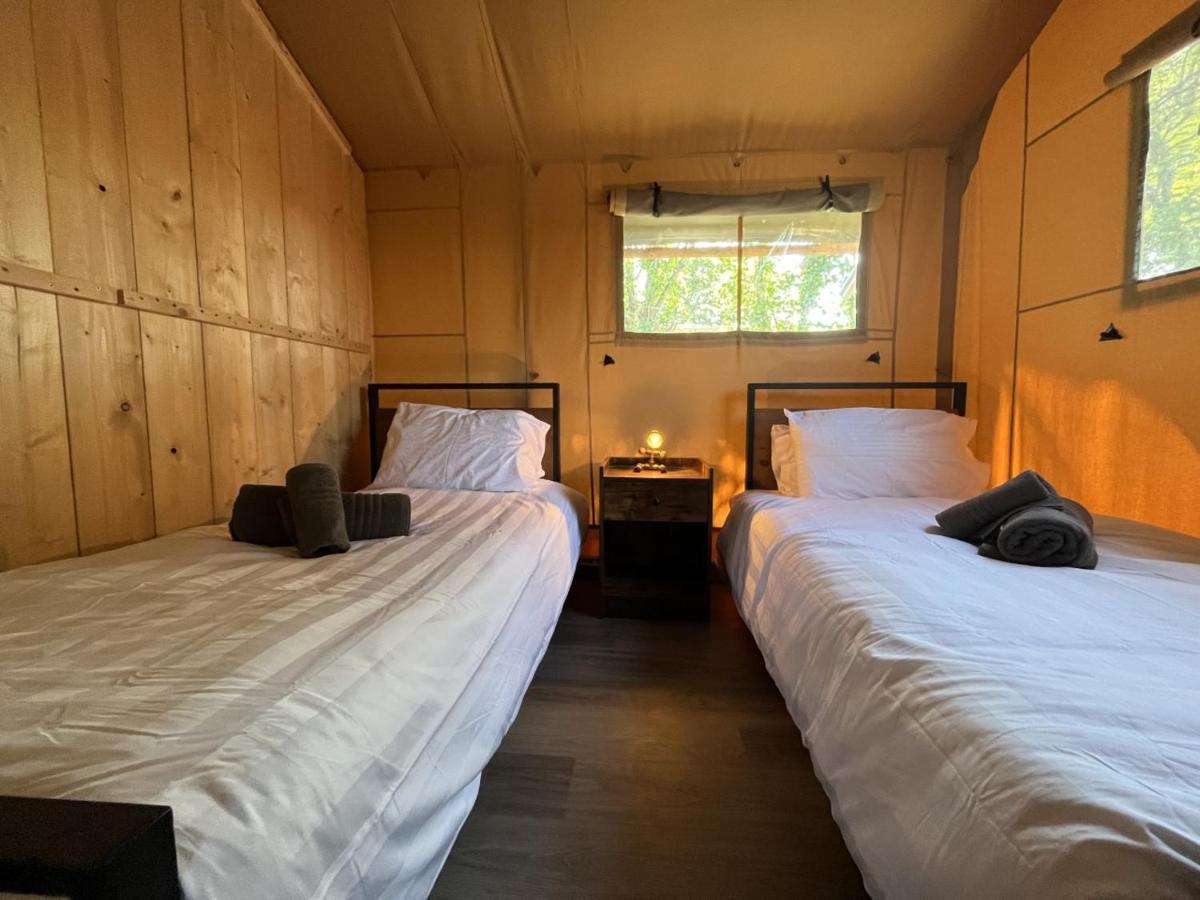 Jungle Book Safari Tent Tenby Bagian luar foto